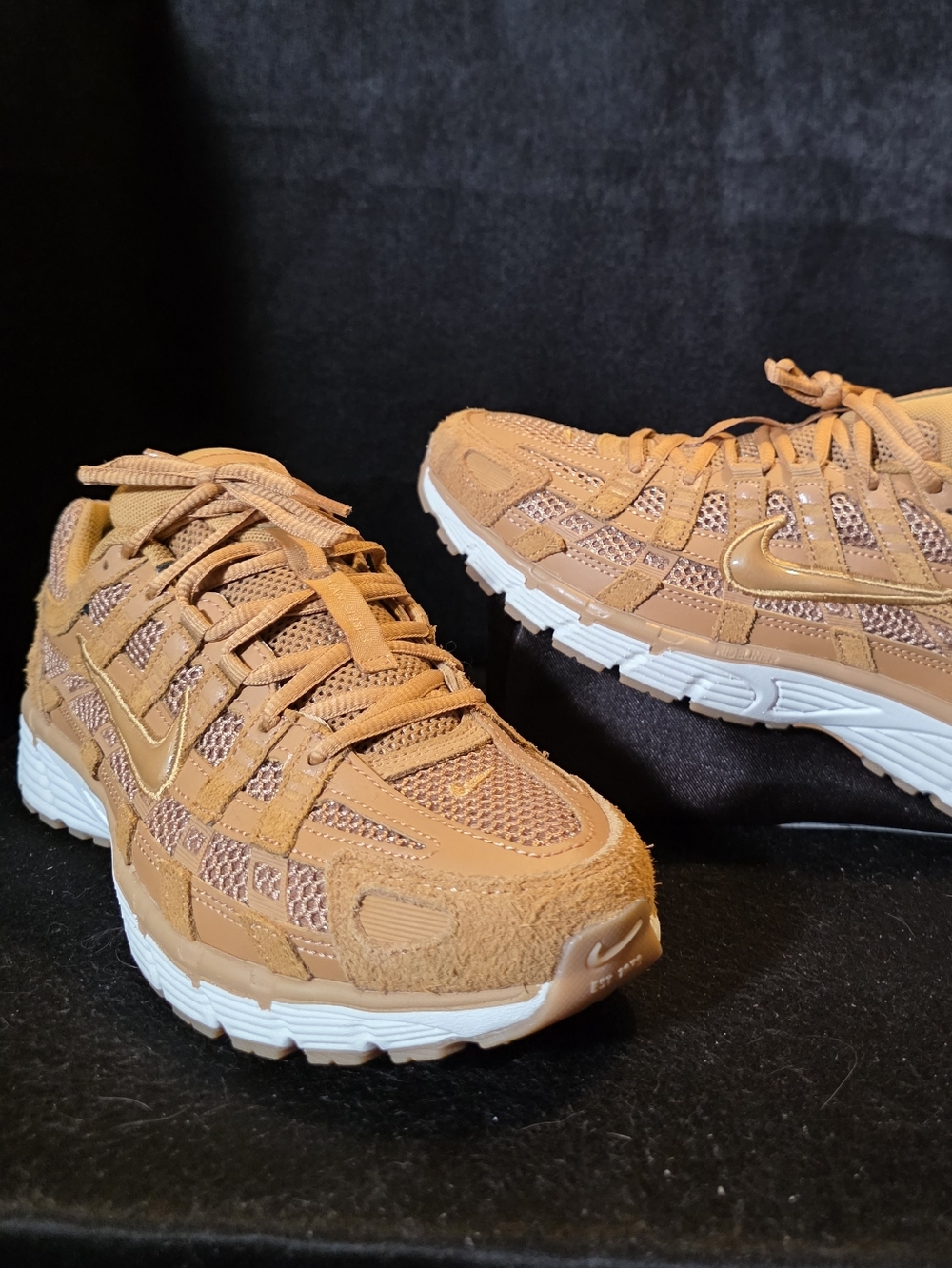 Nike Mens Size 9